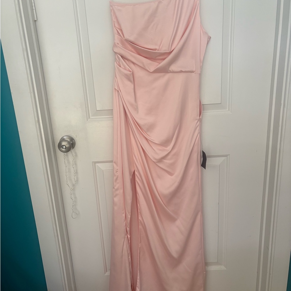 SALE!! 🔥Lulu's Blush One-Shoulder Gown, M - Picture 5 of 7